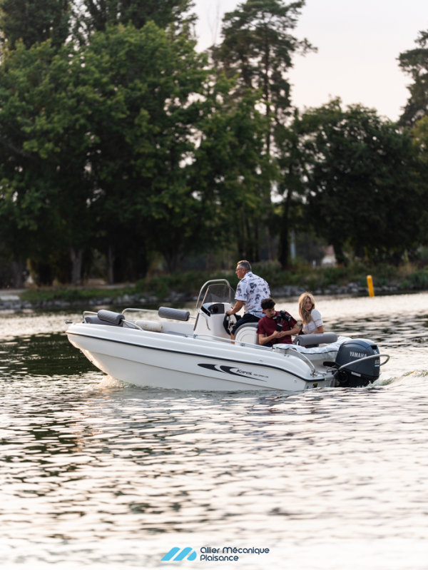 Karel Boats open 480