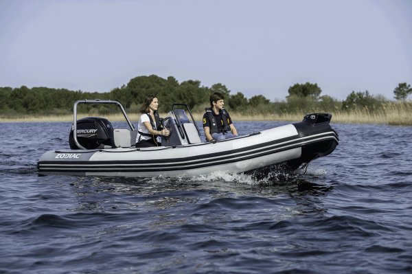 Bateau zodiac open 4.8