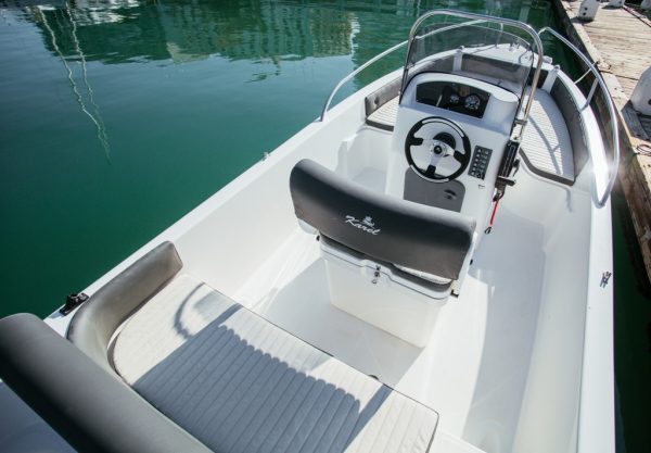 karel boats paxos 170