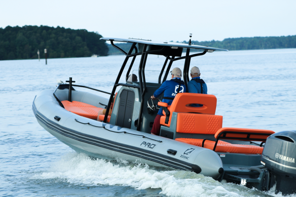 bateau zodiac pro 850